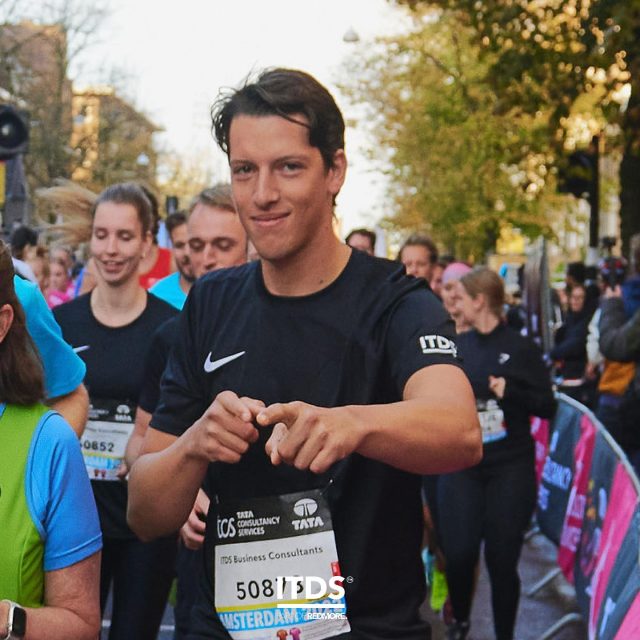Bij ITDS vinden we het belangrijk dat onze medewerkers een goede balans ervaren tussen inspanning en ontspanning. Want alleen wanneer je lekker in je vel zit, kun je persoonlijk en professioneel succesvol zijn! Regelmatig sporten draagt daar enorm aan bij en is bovendien een goede vorm van ontspanning. Bij ITDS staat sport daarom hoog op de agenda. We doen mee aan hardloopwedstrijden en we organiseren jaarlijks een skitrip. En vanuit ons sporthart zijn we sponsor van de Johan Cruyff Foundation en Peakz Padel. Een beetje de sfeer proeven van onze sportactiviteiten? Neem een kijkje op onze werken bij pagina via de link in bio.

#sport #padel #johancruyfffoundation #werkenbijitds